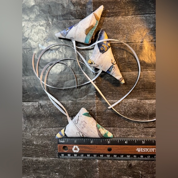 Cat Kicker And 3 Triangle Cat Toys With Catnip Fish Pattern New - Picture 5 of 5